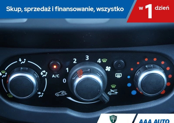 Dacia Duster cena 50000 przebieg: 56425, rok produkcji 2017 z Wschowa małe 211